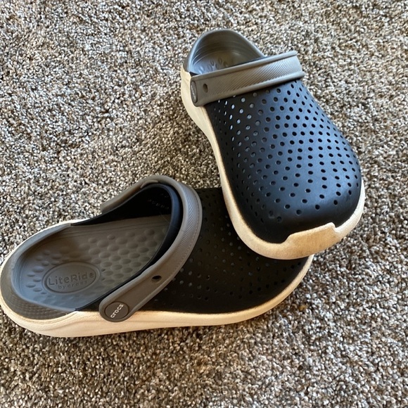 Youth Crocs lite ride​ - Picture 5 of 5